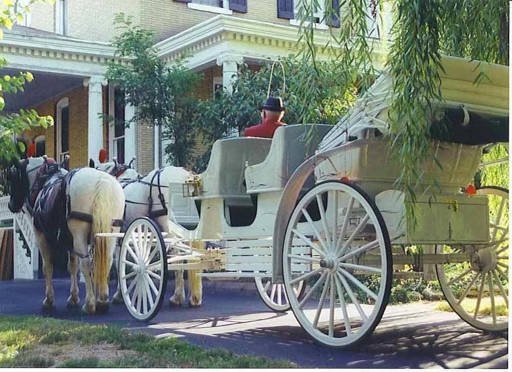 Beall Mansion An Elegant Bed & Breakfast Inn Alton Exterior photo